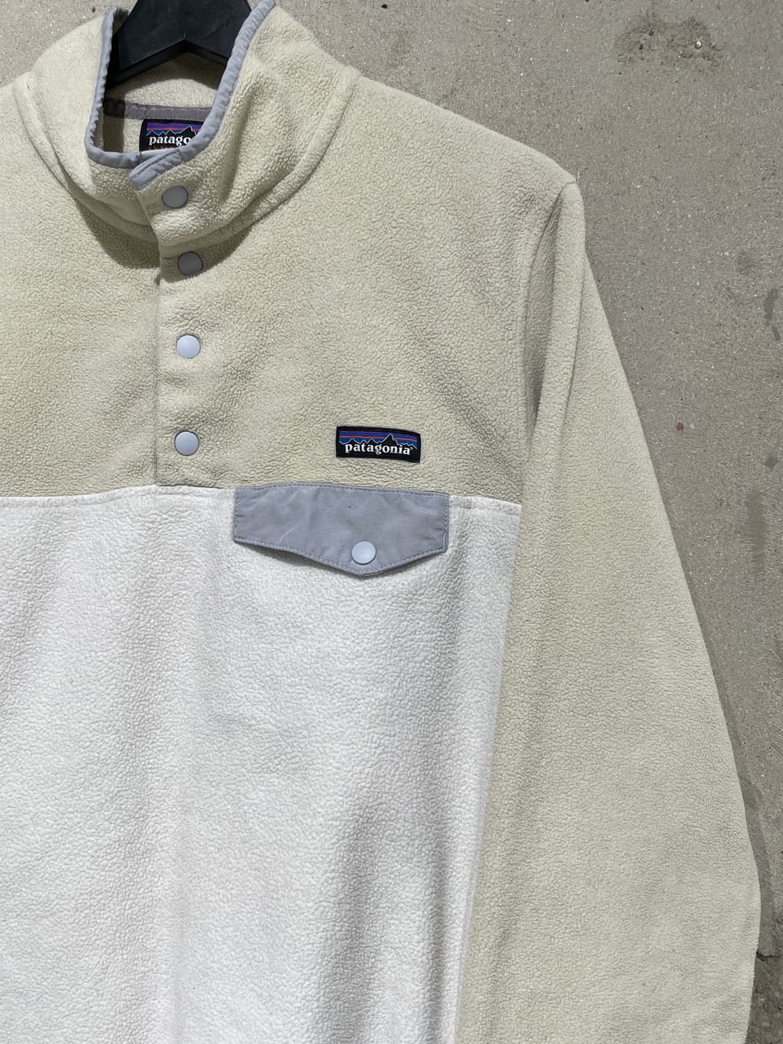 파타고니아 우먼 베이지 앤 화이트 스냅-T 플리스 상품이미지3