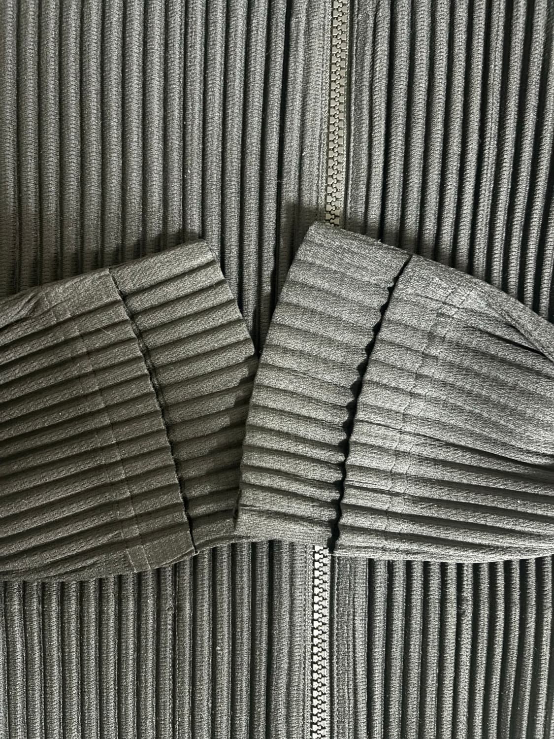 [3] 옴므 플리세 이세이 미야케 MC 줄라이 집업 파카 블랙 상품이미지6