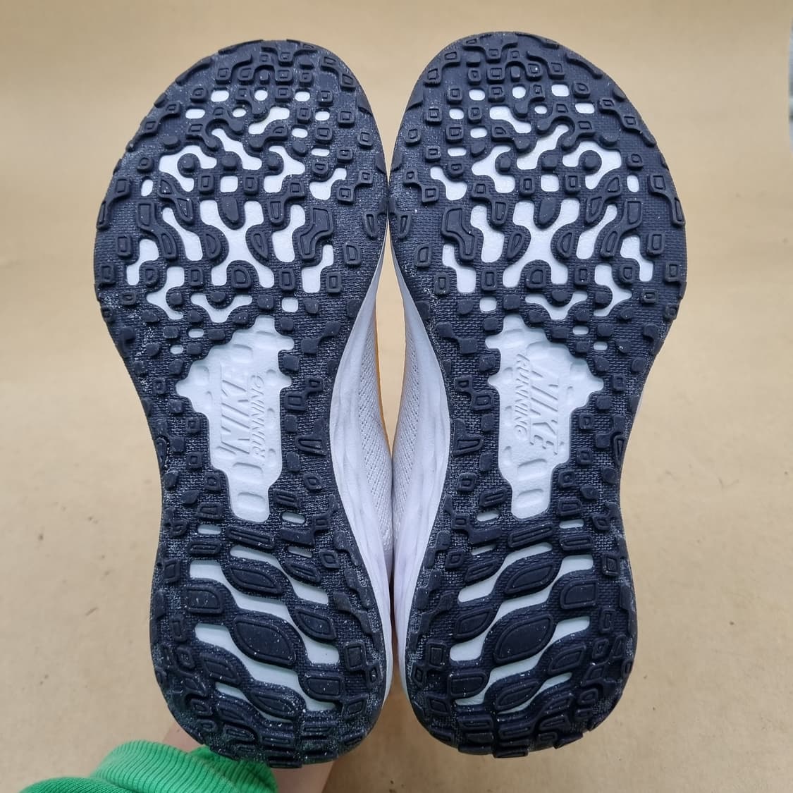 새상품 나이키 레볼루션6 아동운동화 195 상품이미지3