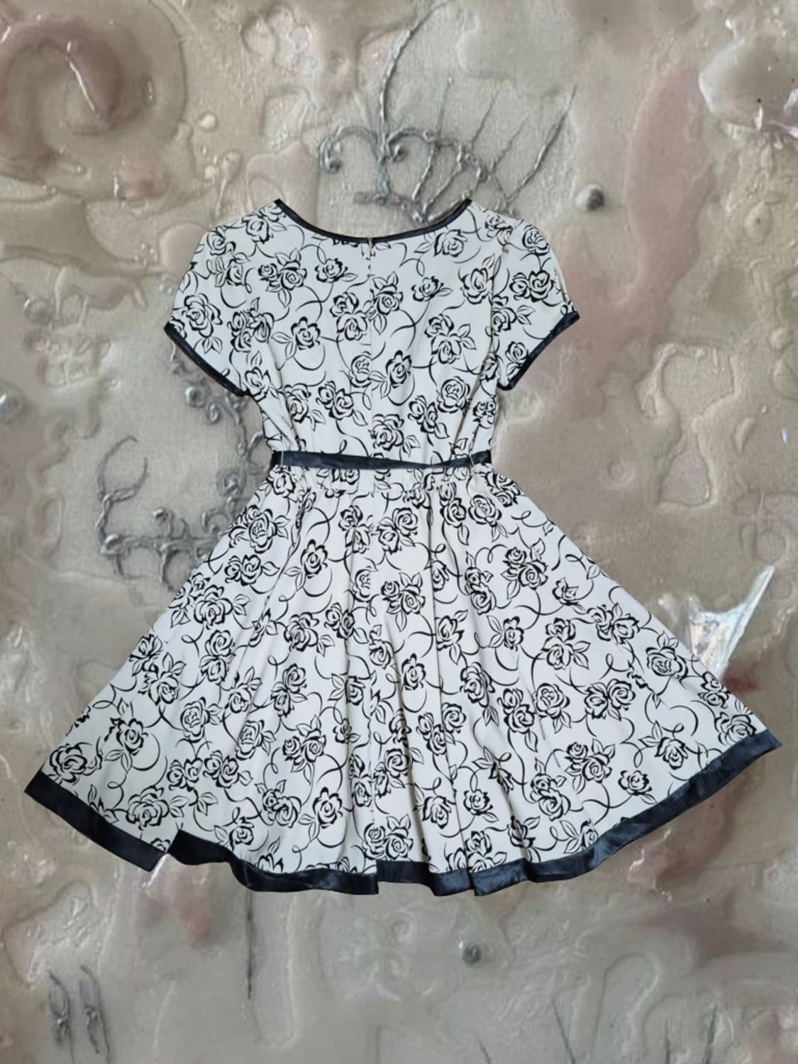 일본 빈티지 레스트로즈 플레어 블랙 장미 패턴 원피스 하객룩 상품이미지2