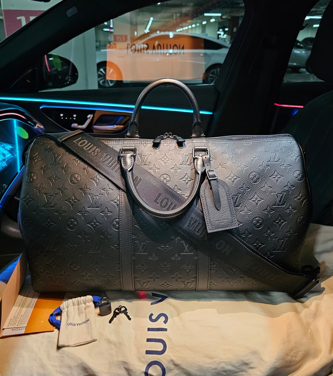 루이비통 키폴50 올레더 쉐도우 블랙 신형 (새상품) 상품이미지1