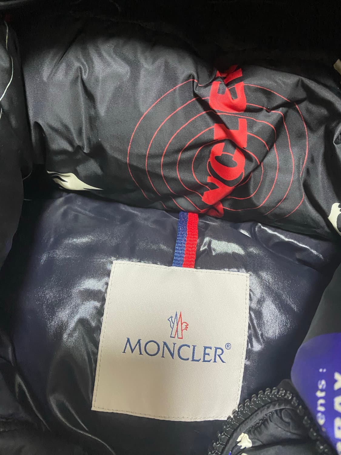 백화점판 정품 몽클레어 패딩 쿨거시 에누리 가능 상품이미지3