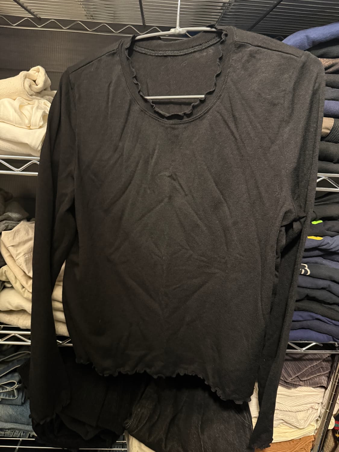 프릴기본긴팔티 블랙 화이트2개 일괄 미착용 새상품 상품이미지5