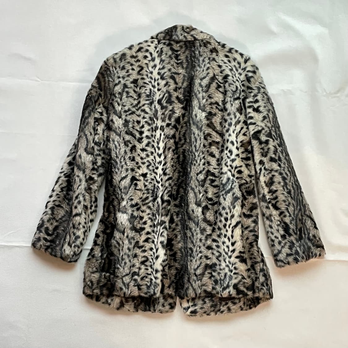 에잇세컨즈 8 Seconds 레오파드 에코 퍼 자켓 코트 상품이미지4