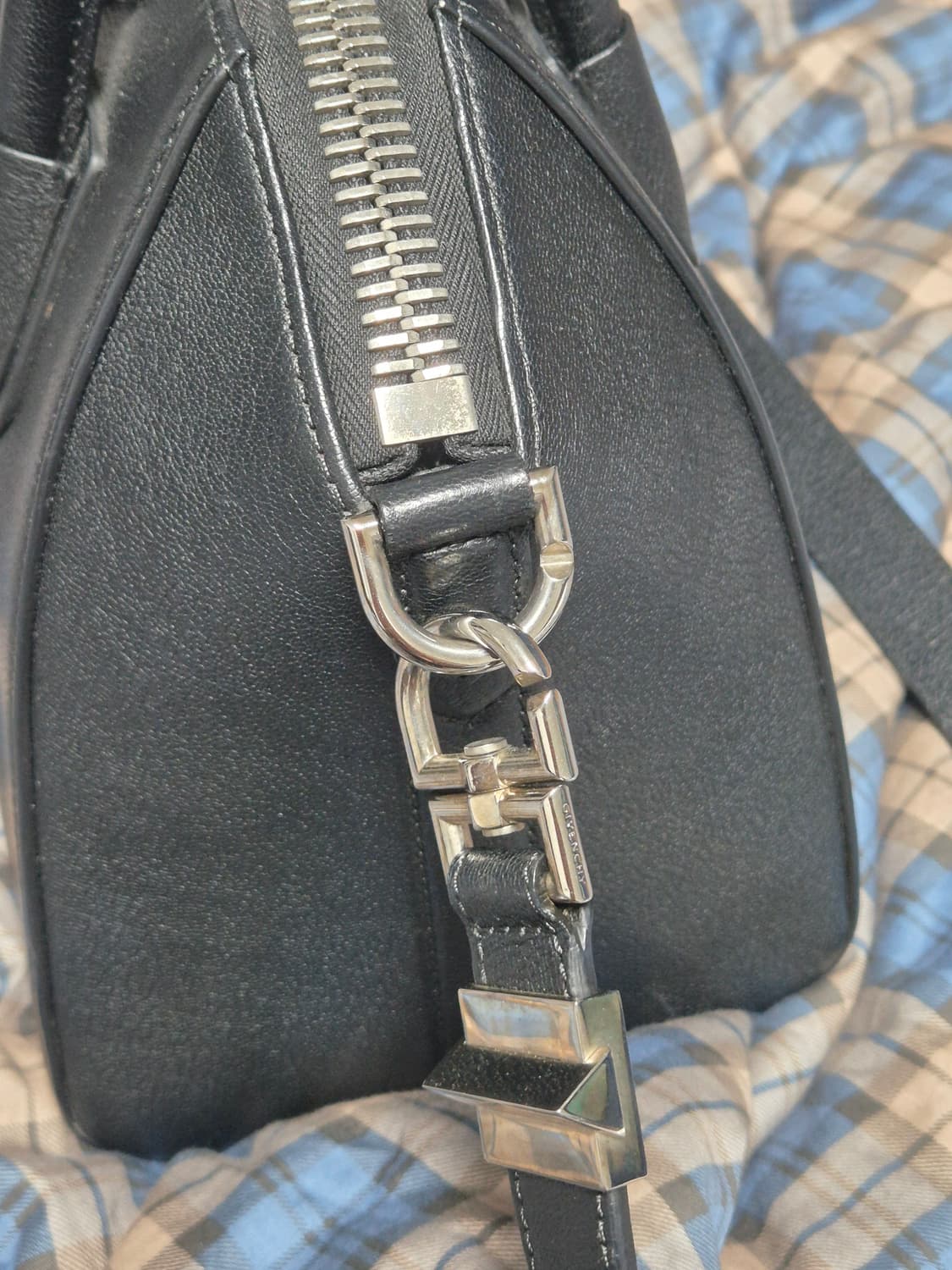 지방시 안티고나 고트스킨 토트백 상품이미지4