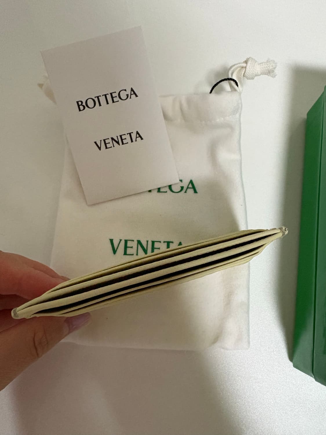 보테가베네타 카드지갑 아이스크림색상 상품이미지4