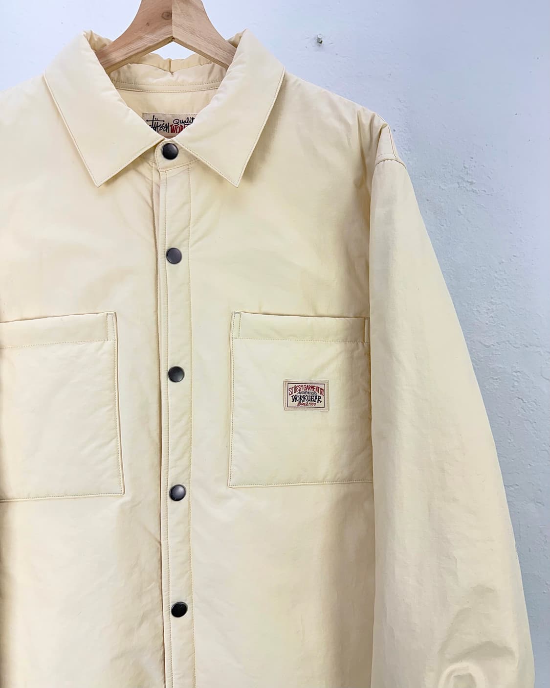 스투시 패디드 테크 오버 셔츠 네츄럴 상품이미지3