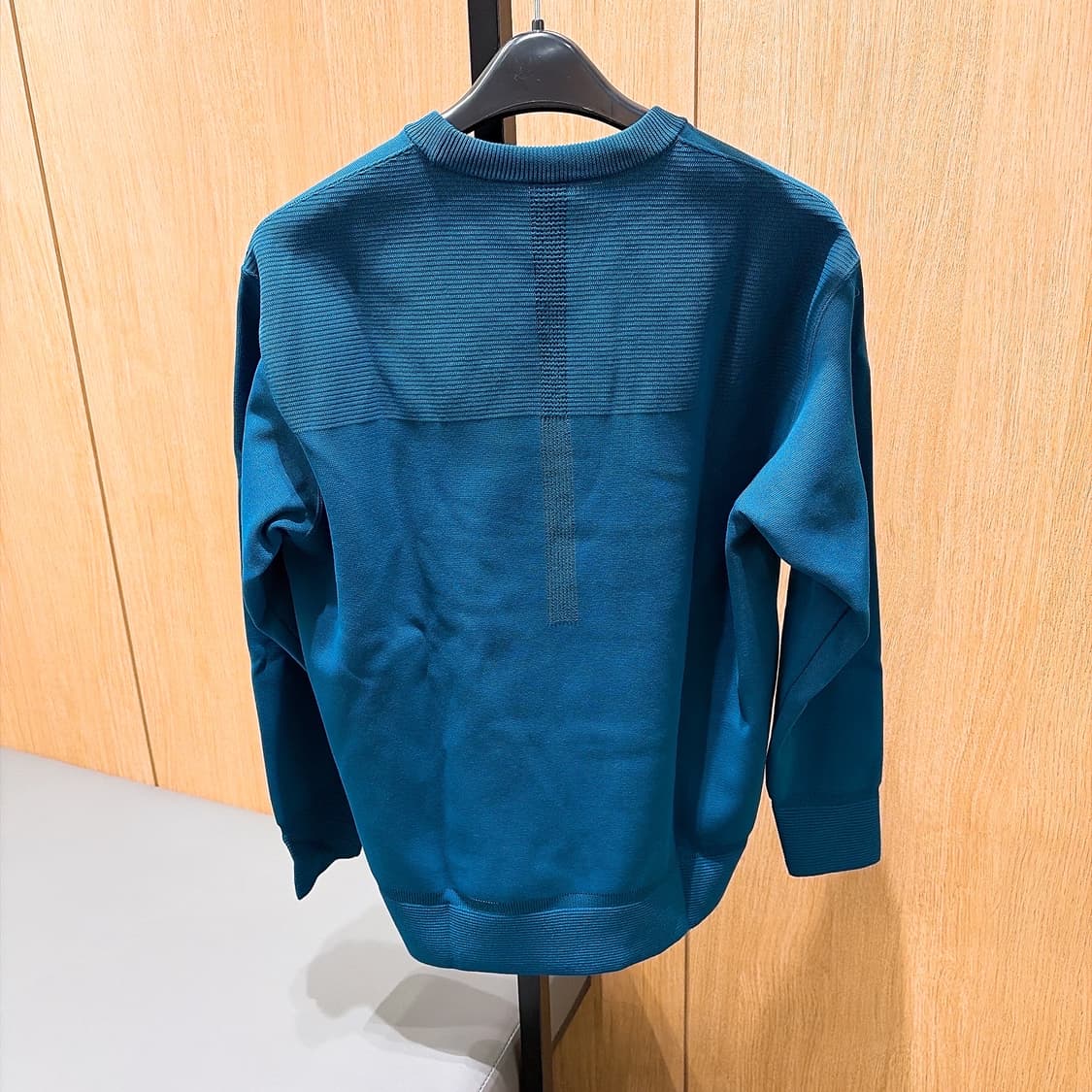 (정품/새상품) CFCL 남성 마린 블루 밀란 립 풀오버 상품이미지2