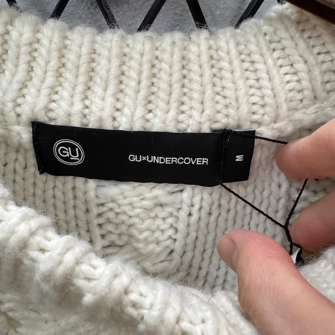 2021 F/W 지유 X 언더커버 케이블 니트 하단 집업 포인트 아이보리 상품이미지5