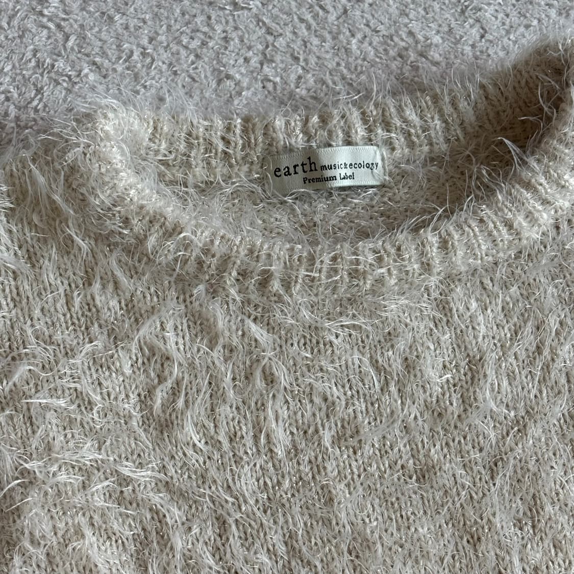 일본빈티지 어스뮤직 프리미엄라벨 아이보리 앙고라 니트 상품이미지2