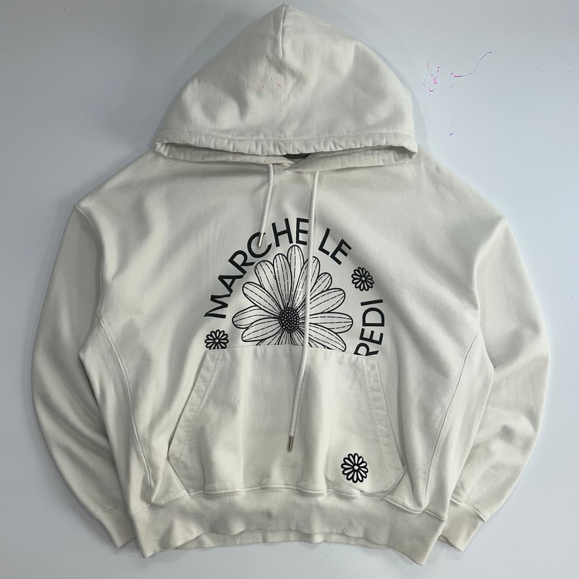 Mardi Mercredi 마르디메크르디 블랙 로고 화이트후드티 상품이미지3