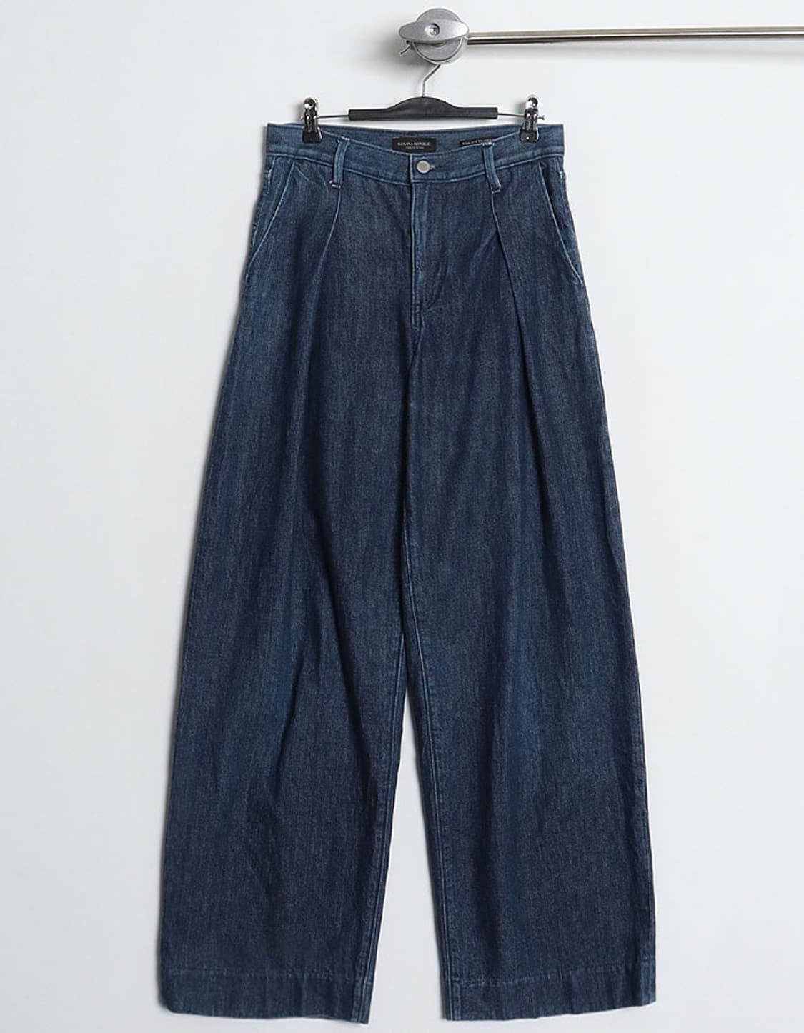 BANANA REPUBLIC Tuck Wide Denim Pant (28 상품이미지1