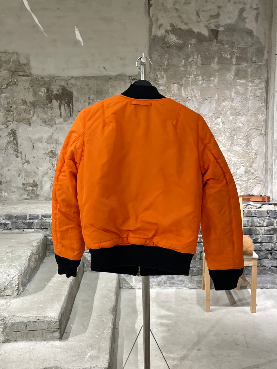 알파 인더스트리 블랙 ma-1 플라이트 리버시블 자켓 상품이미지8