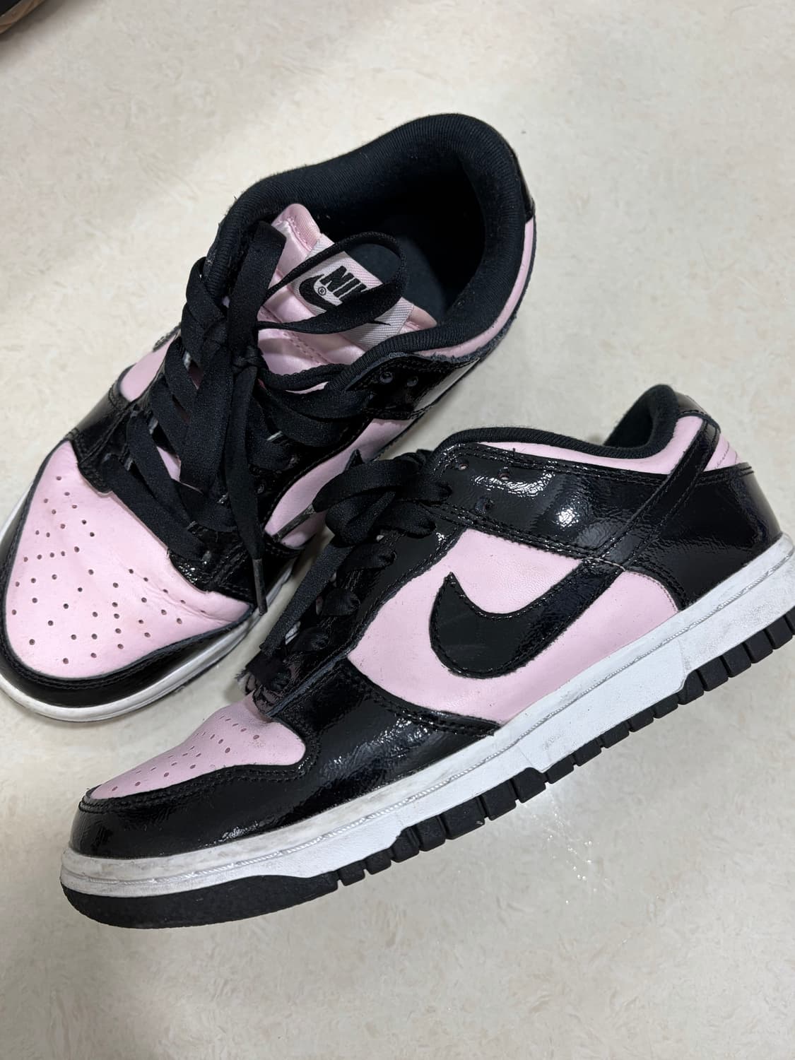 (W) 나이키 덩크 로우 에센셜 핑크 폼 블랙 235 상품이미지1