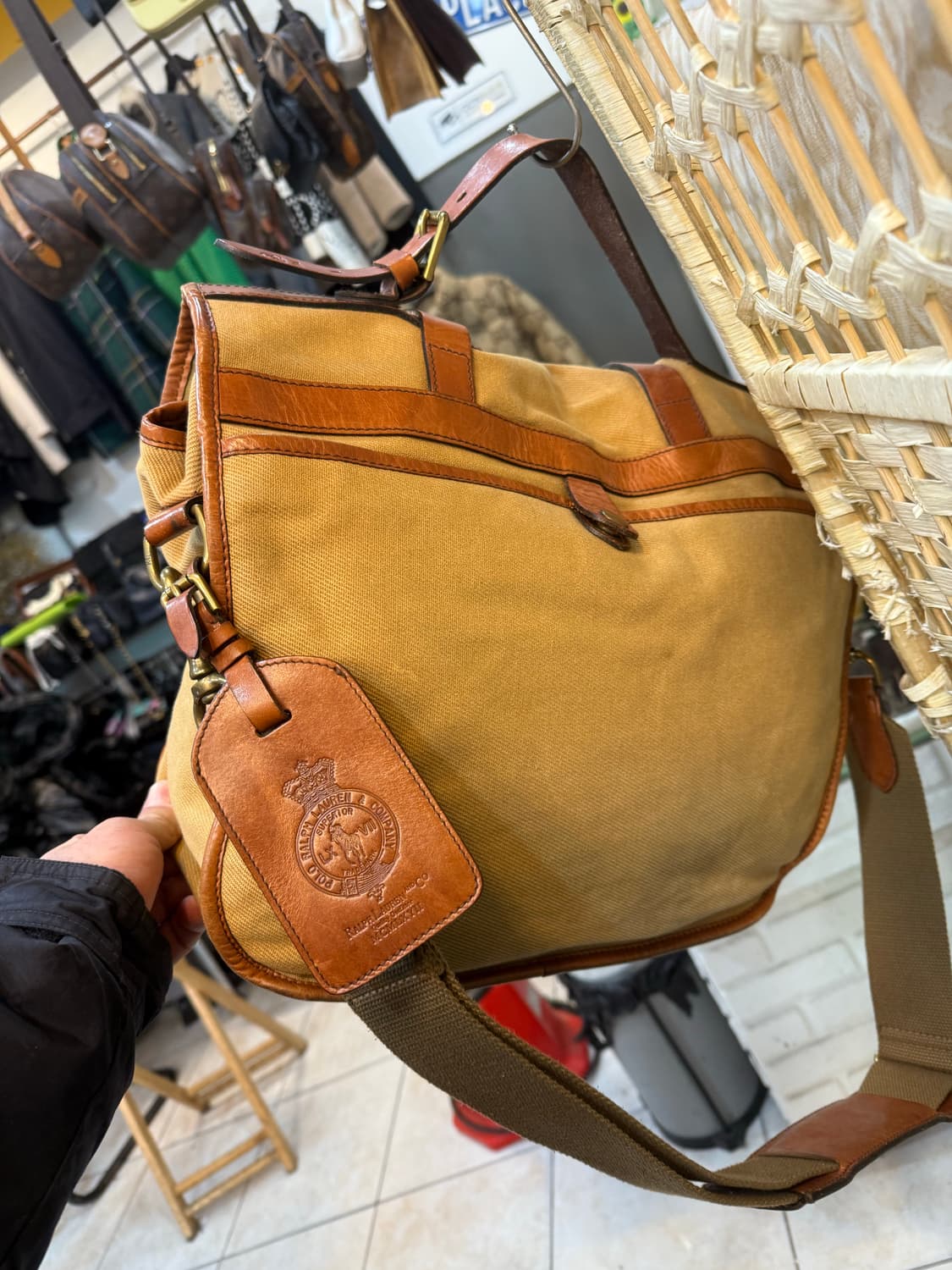 정품 폴로 랄프로렌 캔버스 메신저백 팝니다 상품이미지3