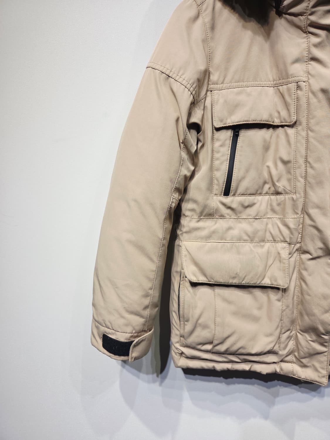 라코스테(LACOSTE) 베이지 덕다운 패딩 야상 자켓 상품이미지4