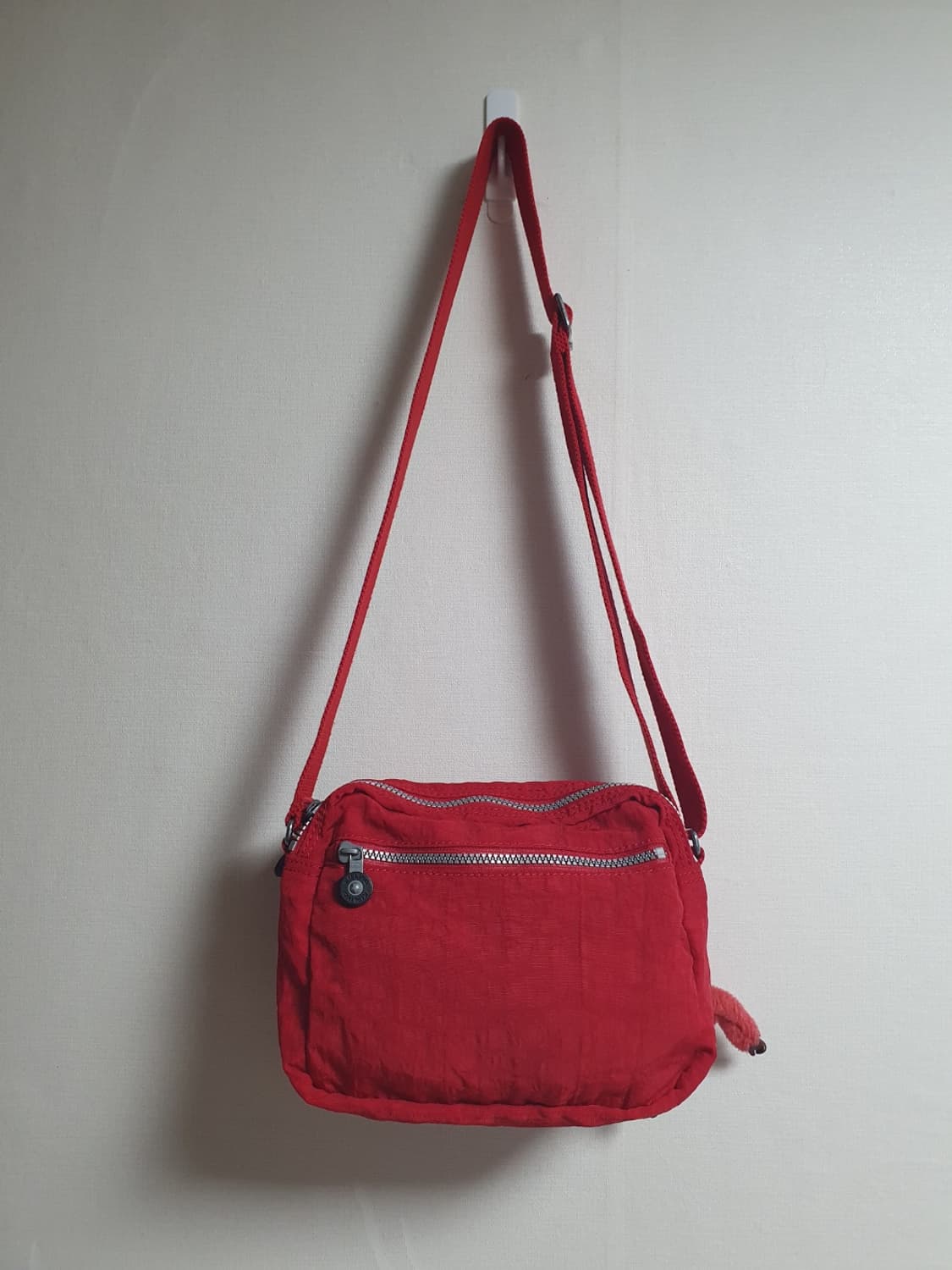 키플링 FLEA 레드 크로스백 바이브 미니 숄더백  상품이미지2