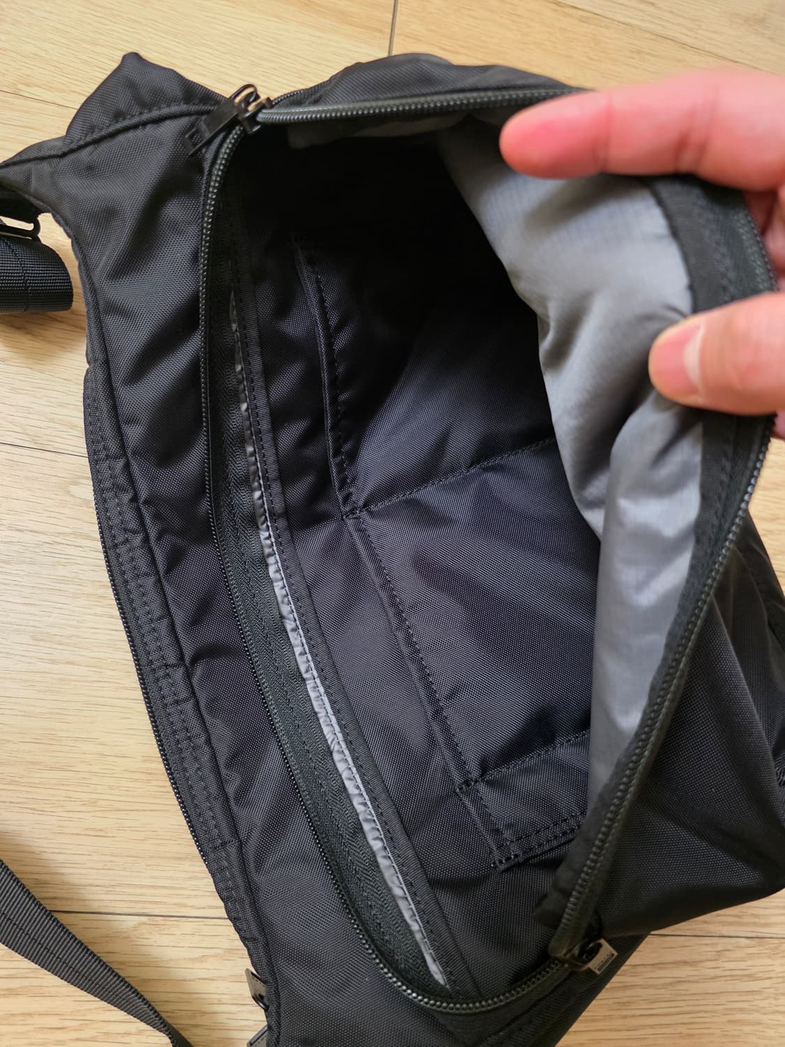 포터 플래시 숄더백 블랙 상품이미지2