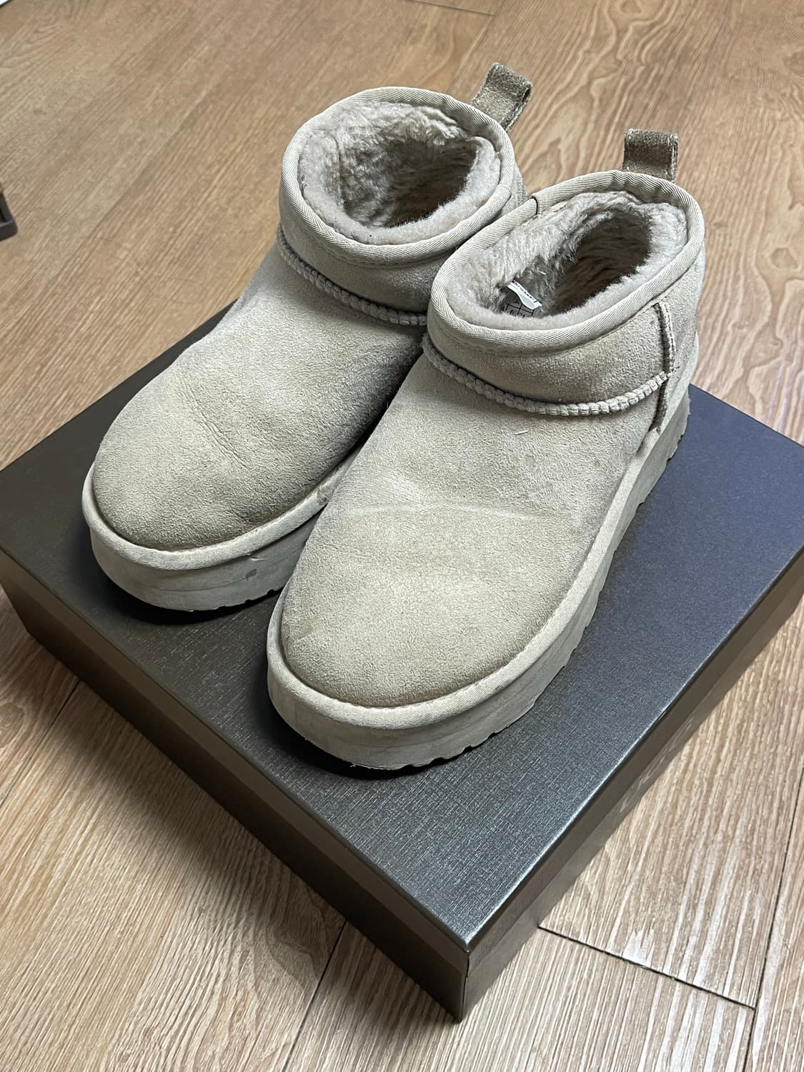 호주 UGG 어그 OB658P 베이지 플랫폼 굽 3.5cm 상품이미지1