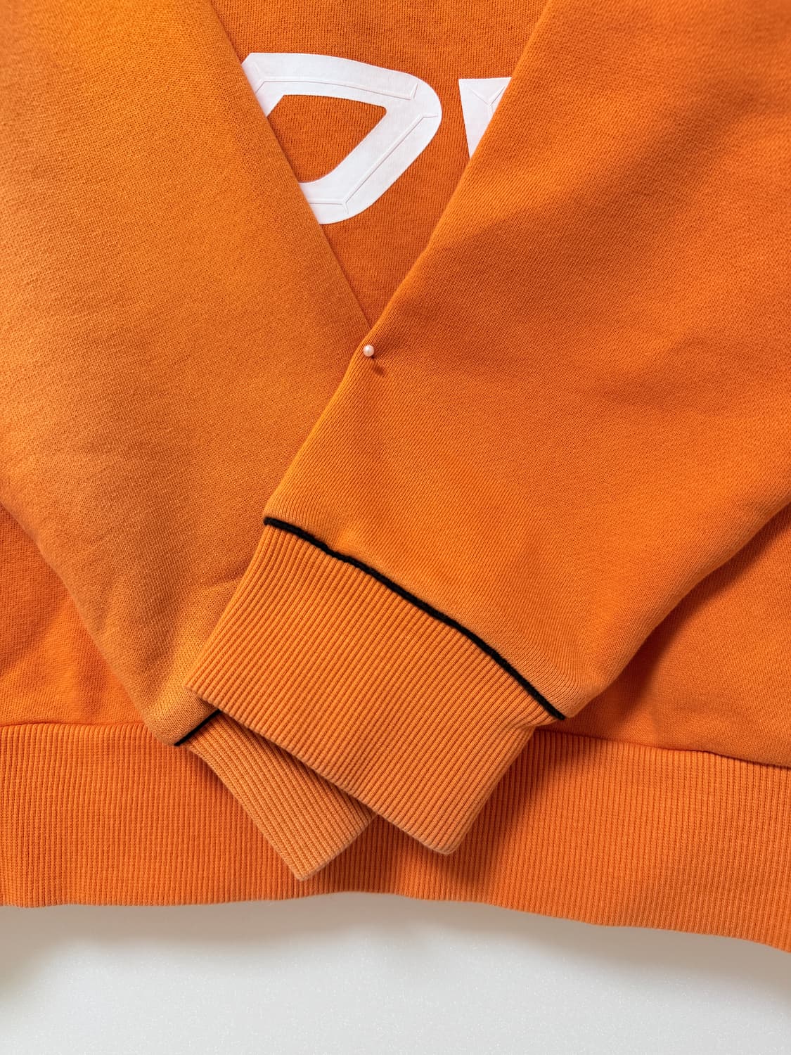 다이나핏 빅로고 맨투맨 오렌지 포인트 컬러 95 상품이미지5