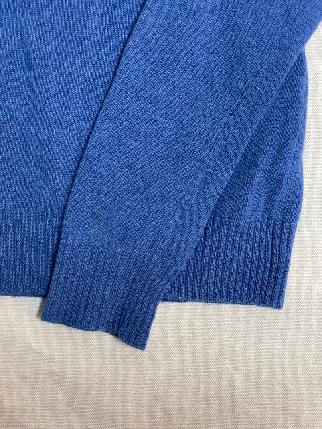 폴로 브이넥 니트  상품이미지4