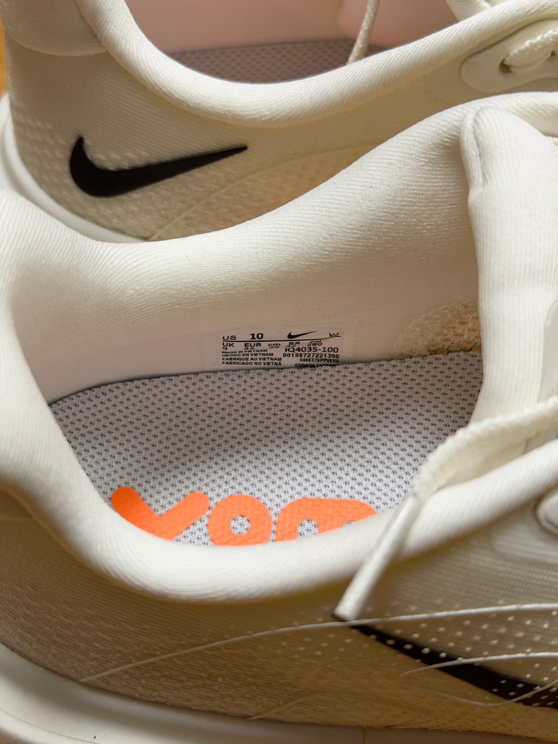 나이키 보메로 프리미엄 세일 코코넛 밀크 280 상품이미지3