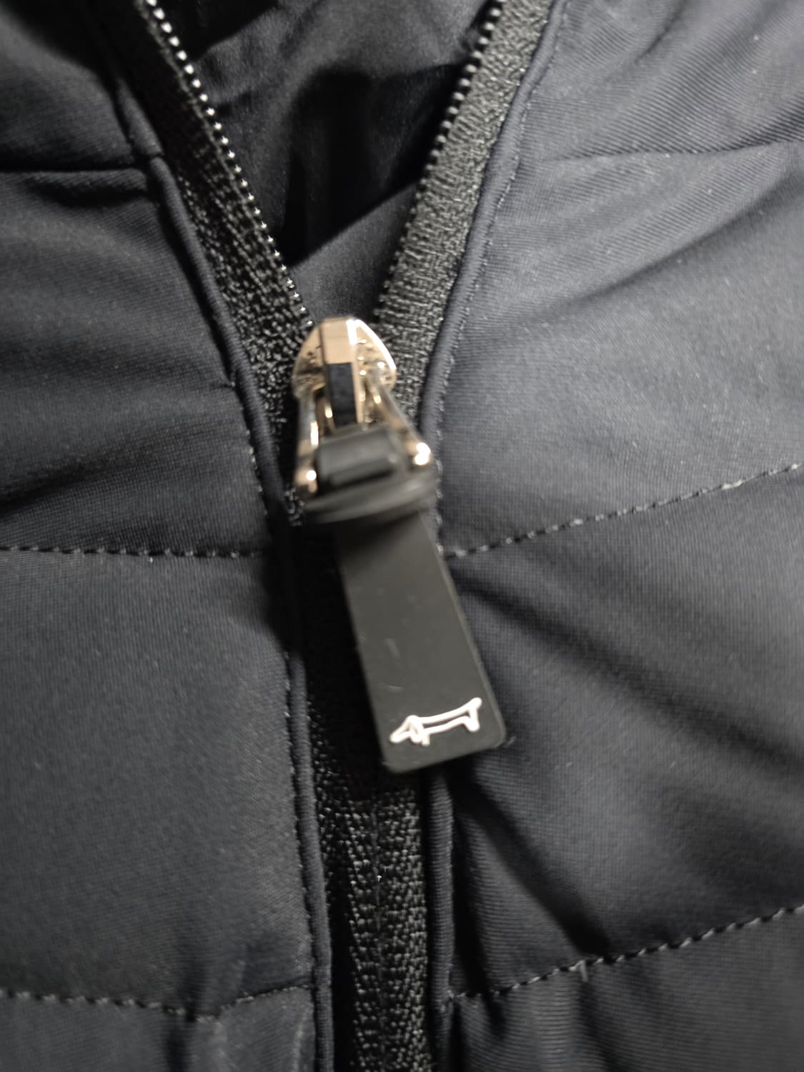 루이까스텔 여성 덕다운패딩. 
싸이즈  90.  55 상품이미지5