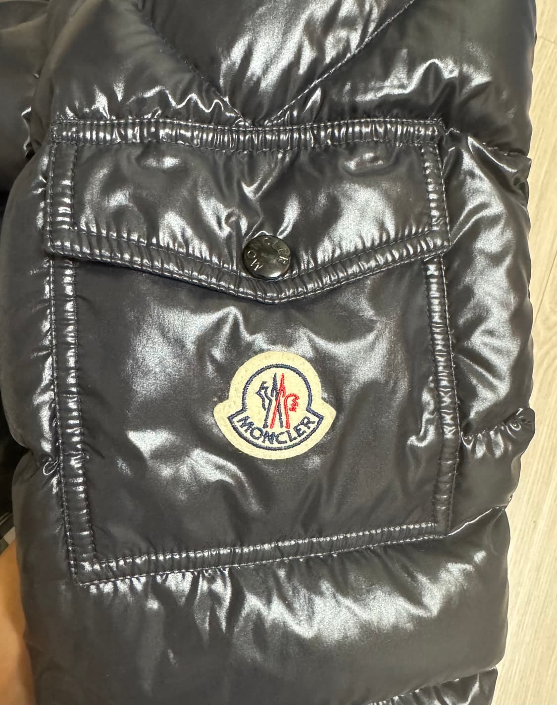 정품) 몽클레어 마야 유광패딩 3사이즈 상태좋음 상품이미지2