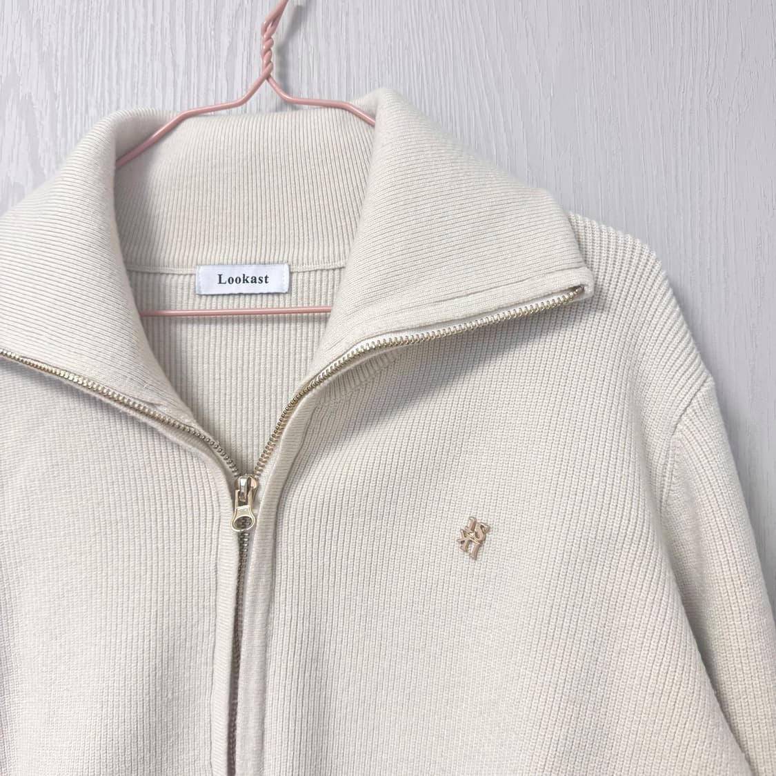 룩캐스트 칼리 니트 집업 상품이미지4