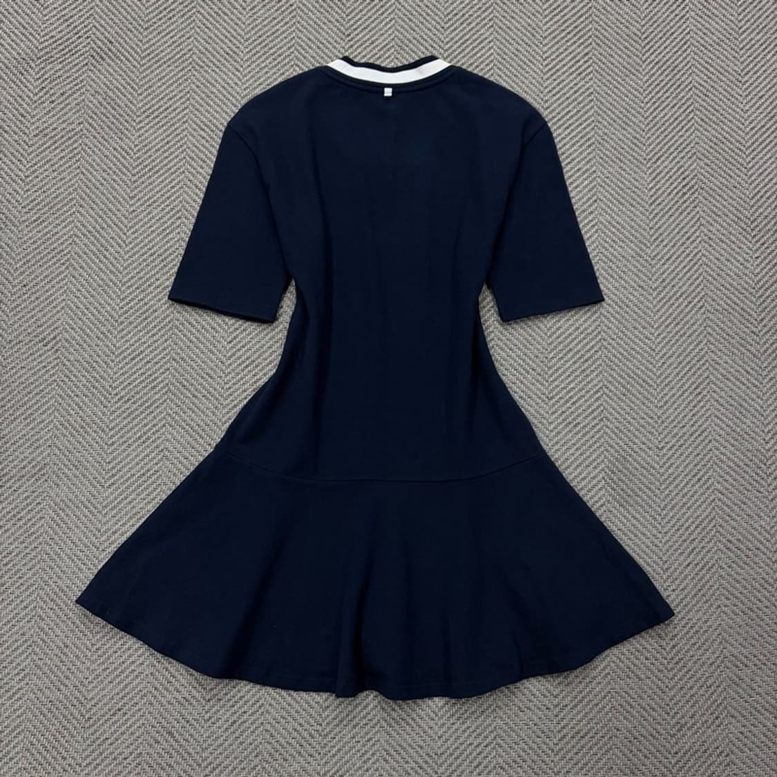 라코스테 브이넥 원피스 v2789 상품이미지2