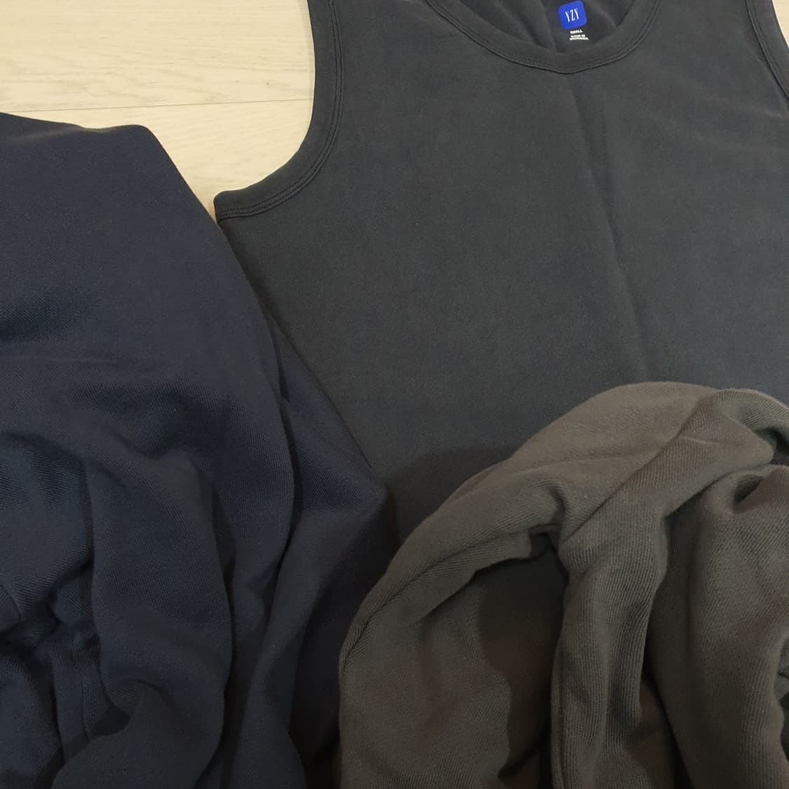 이지갭 슬리브리스 탱크탑 포에틱 블랙 yzy gap yeezy 상품이미지5