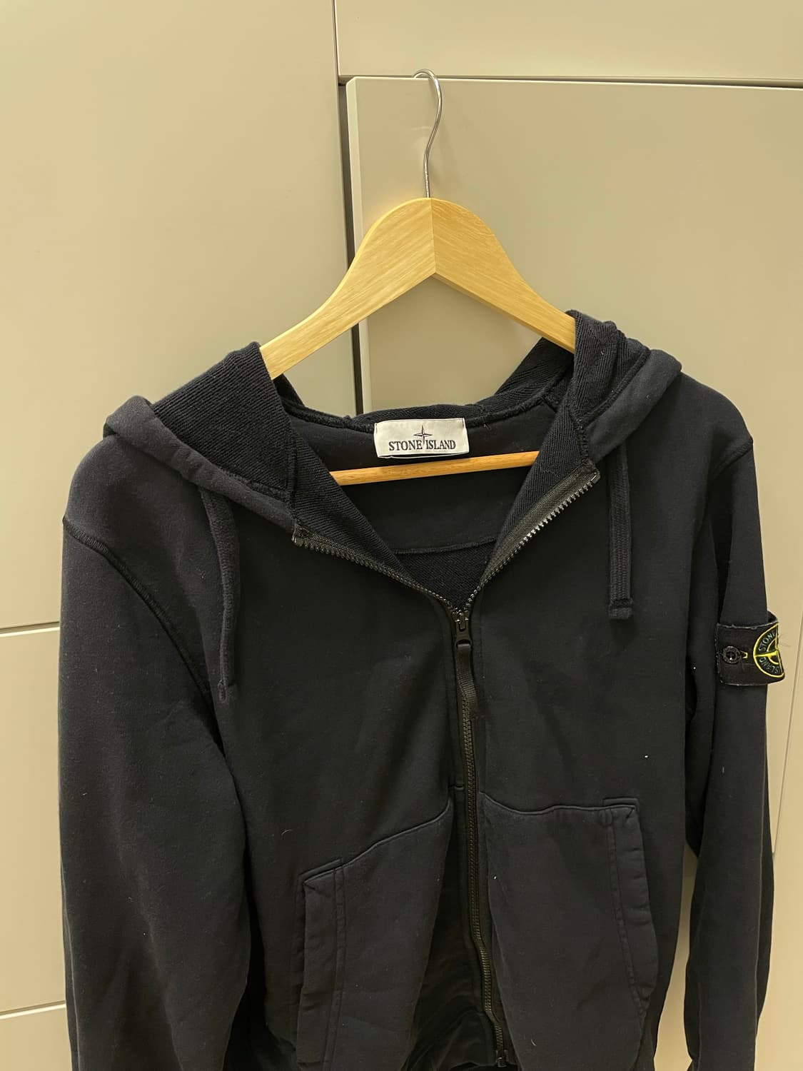 스톤아일랜드 23ss 후드집업 M 상품이미지2