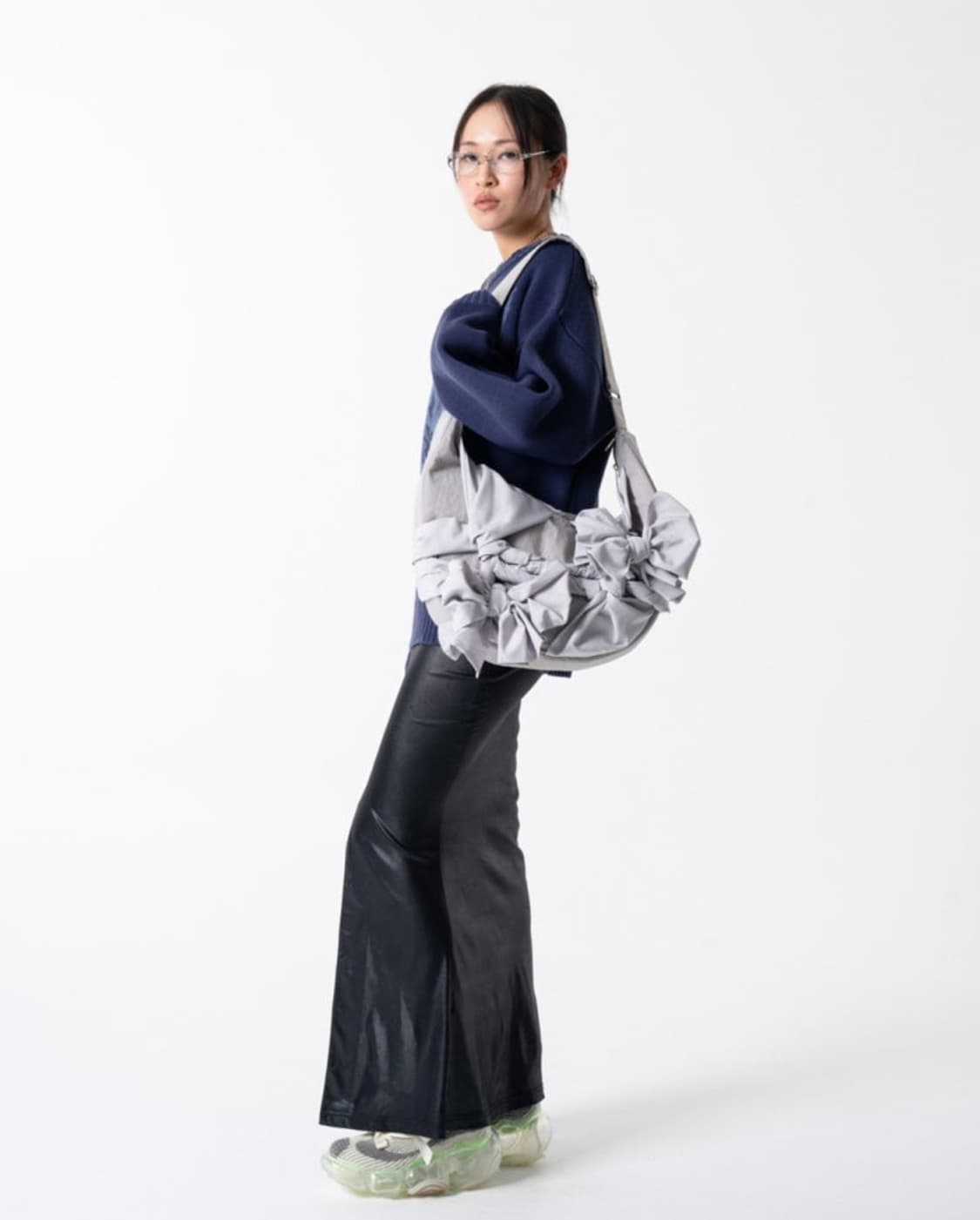이우가마카라스 Knotted Shoulder Bag 상품이미지2