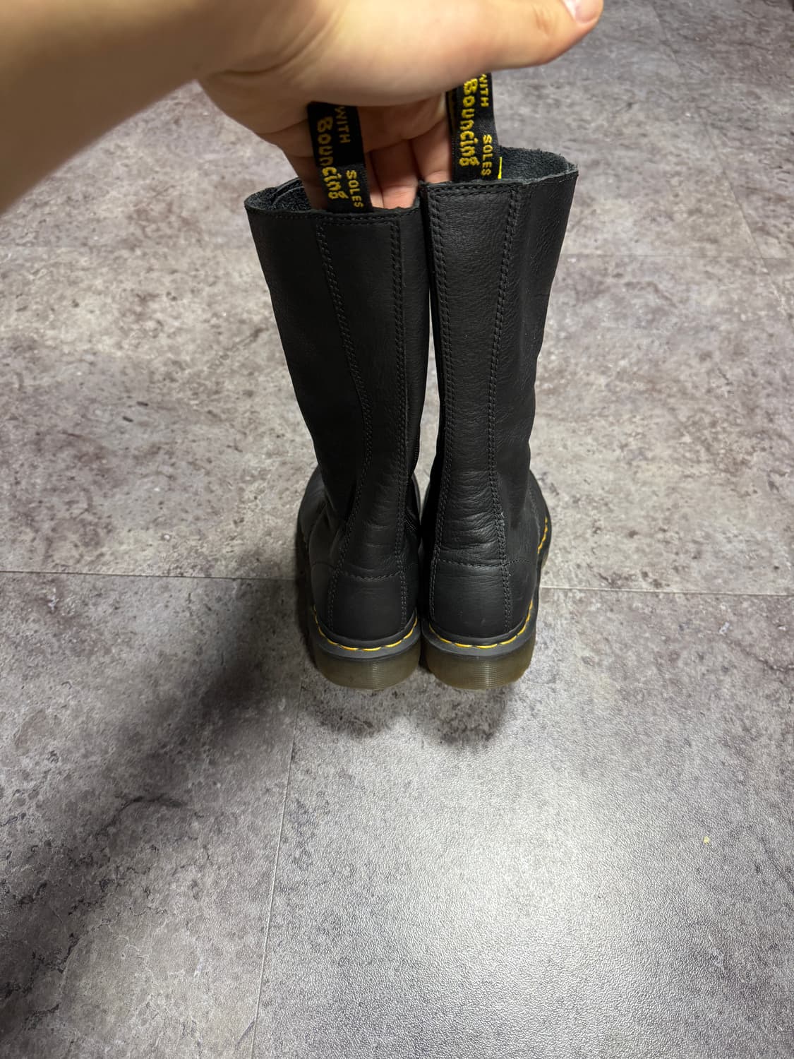 닥터마틴 1B99 14홀 버지니아 230  상품이미지3