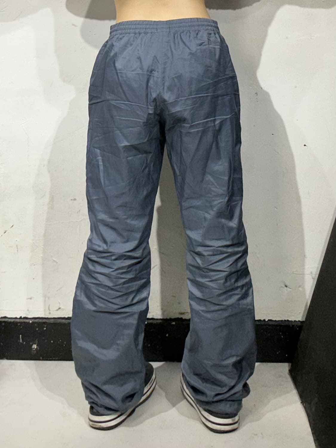 아디다스 메탈 실버 와이드 레드 사이드 라인 트랙 팬츠 L  상품이미지3