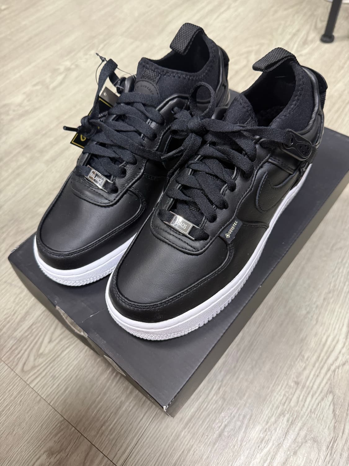 나이키 x 언더커버 에어포스 1 로우 SP 블랙 (고어텍스) 상품이미지2