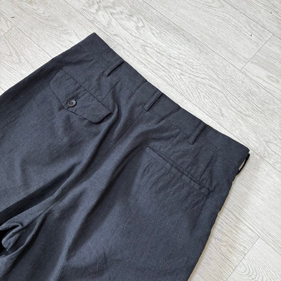 [M] 꼼데가르송 옴므 카브라 투턱 울 팬츠 상품이미지4