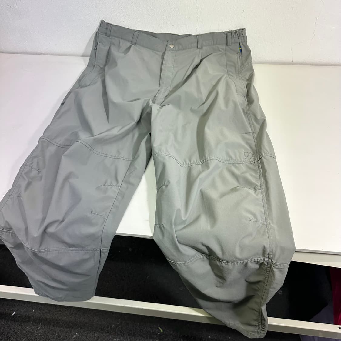 XL 34 피엘라벤 그레이 레귤러핏 파라슈트 밴딩 나일론팬츠 상품이미지3