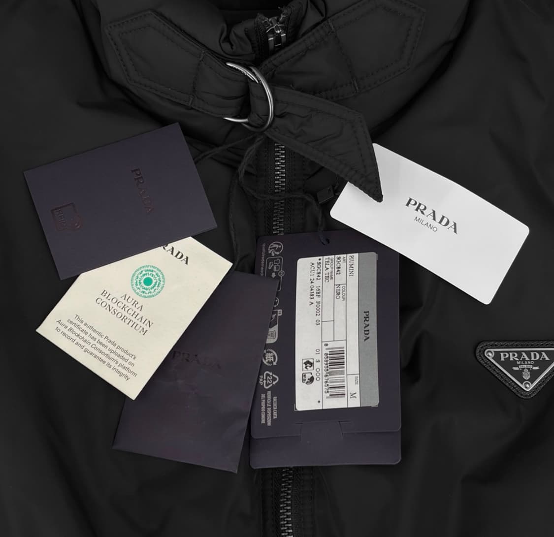[M] 프라다 남성 웨이트 삼각로고 리나일론 다운 봄버 패딩 자켓 블랙 상품이미지7