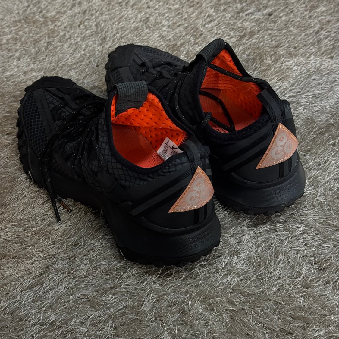 나이키 ACG 마운틴플라이 로우 1세대 (260) 앤트러사이트  상품이미지3