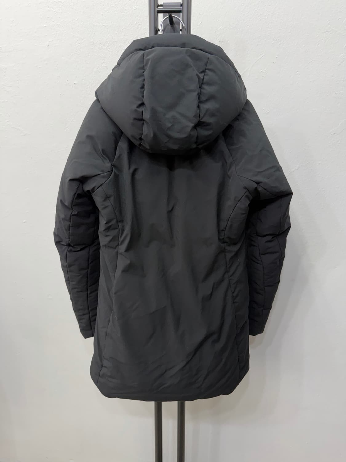 정품) 데상트 여성 블랙 패딩 S 상품이미지5