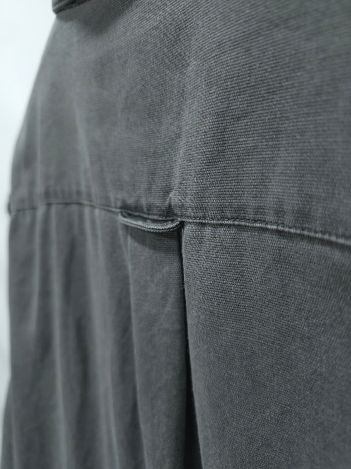 프리즘웍스 피그먼트 다잉 오버사이즈 셔츠 (챠콜 / L) 상품이미지8