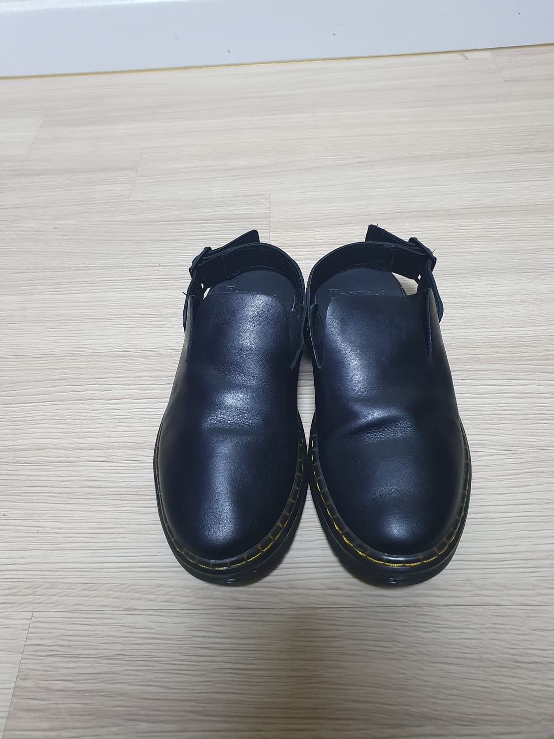 닥터마틴 칼슨 뮬 슬리퍼 220 상품이미지3