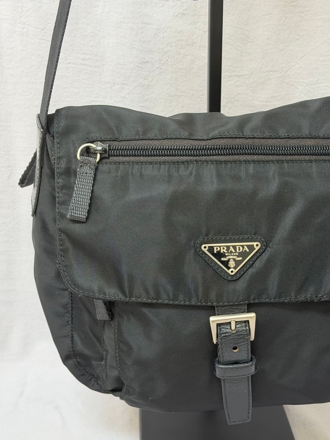 프라다 남녀공용 나일론 포코노 크로스백 주우재백 상품이미지4