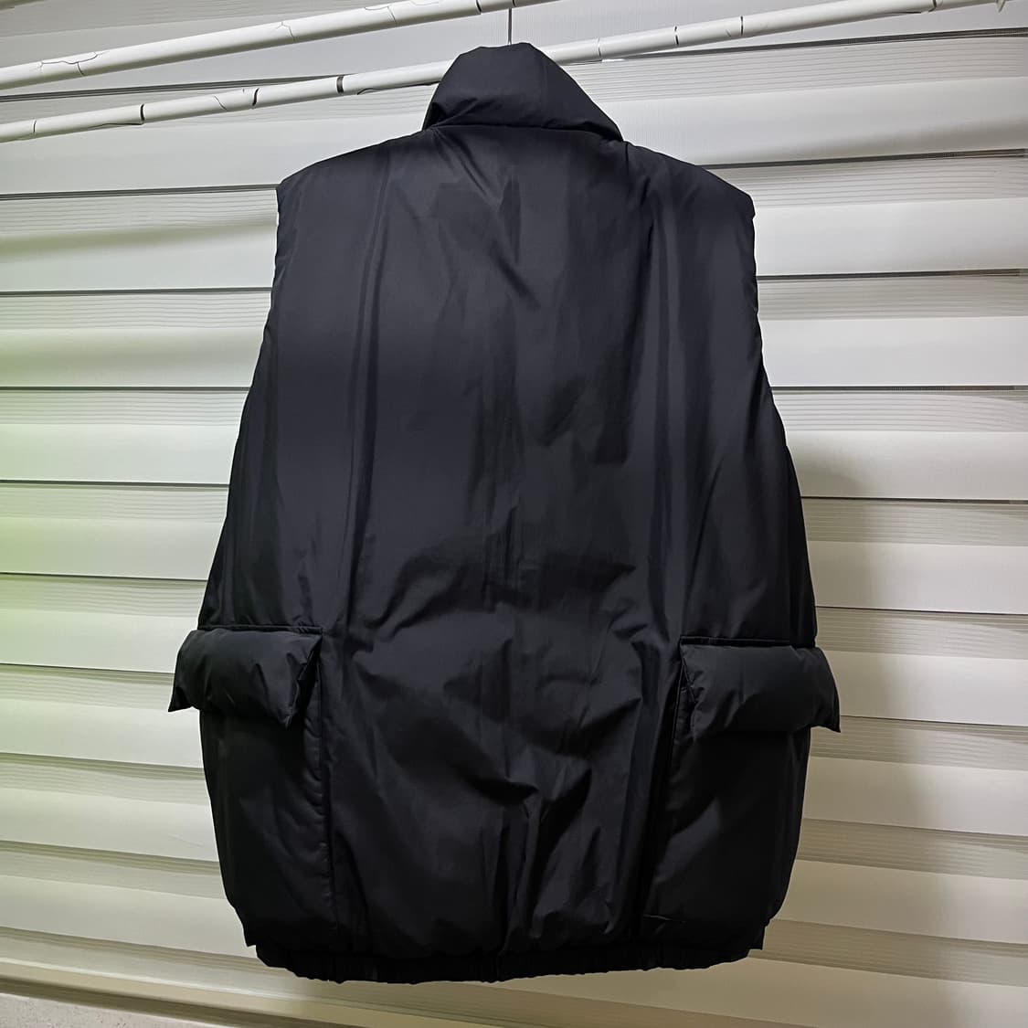 브라운야드 트래블 구스 다운 베스트 . 블랙 상품이미지3