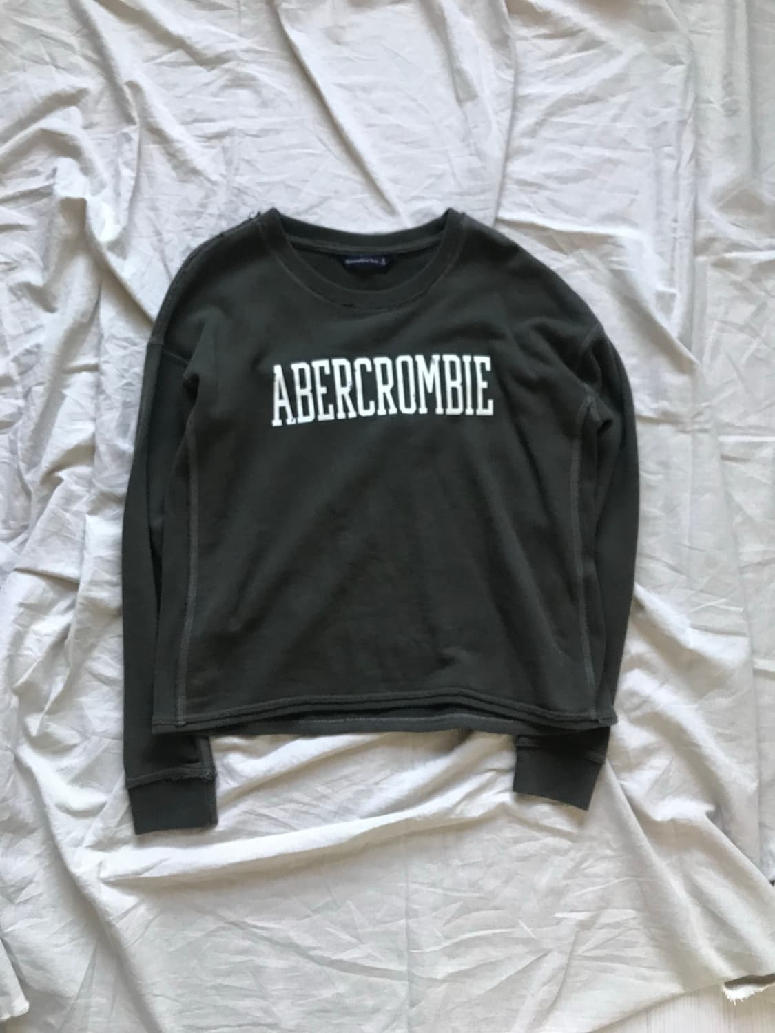 아베크롬비 중앙 프린팅 카키 롱 슬리브티 상품이미지5