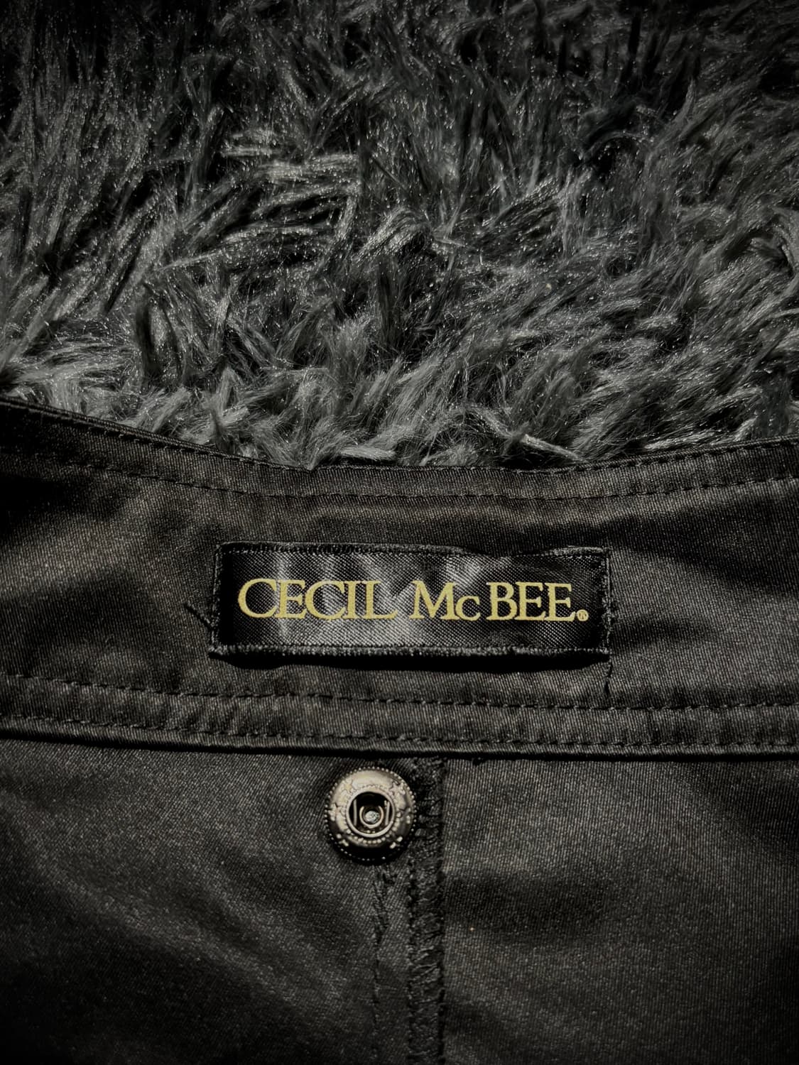 Cecil mcBee 버튼 디테일 블랙 숏스커트 팬츠 상품이미지9