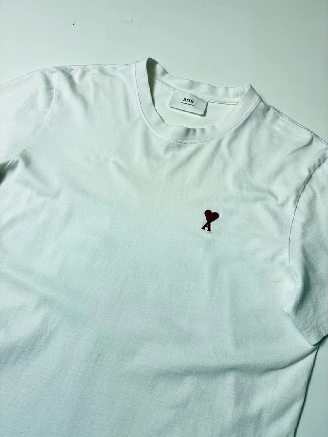 아미 AMI 스몰 하트 로고 코튼 반팔 티셔츠 PN9695 상품이미지2