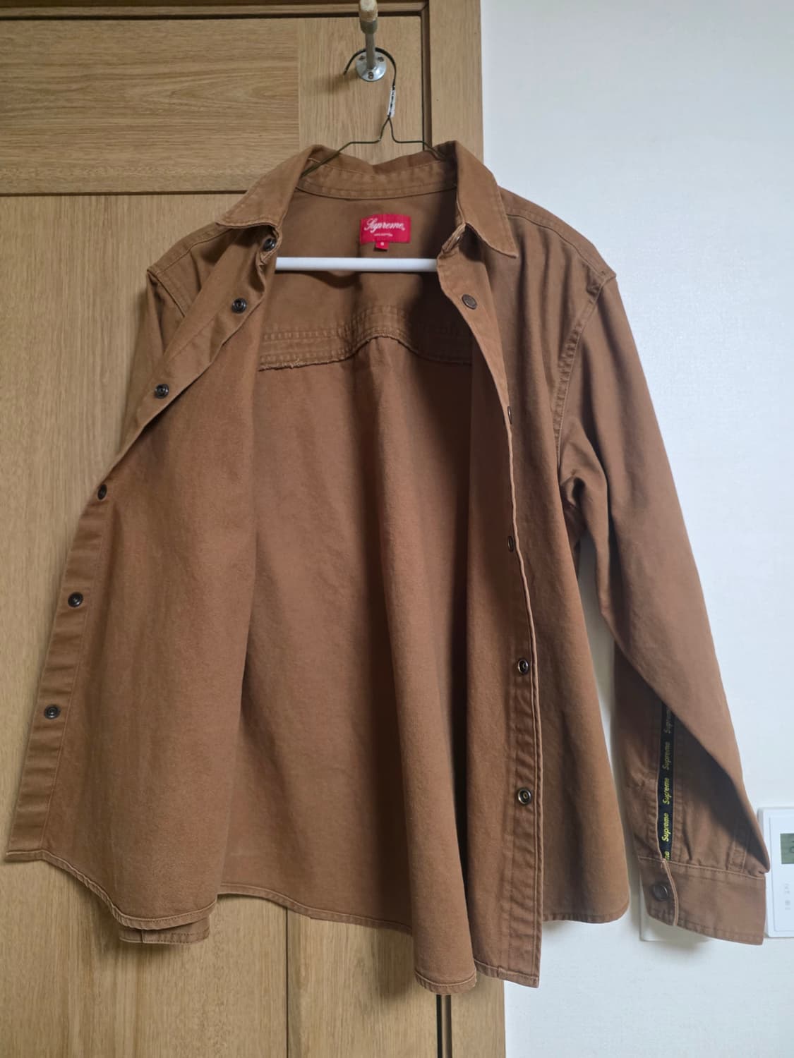 [S] 슈프림 20FW 로고 테이핑 워크 셔츠 브라운 상품이미지2