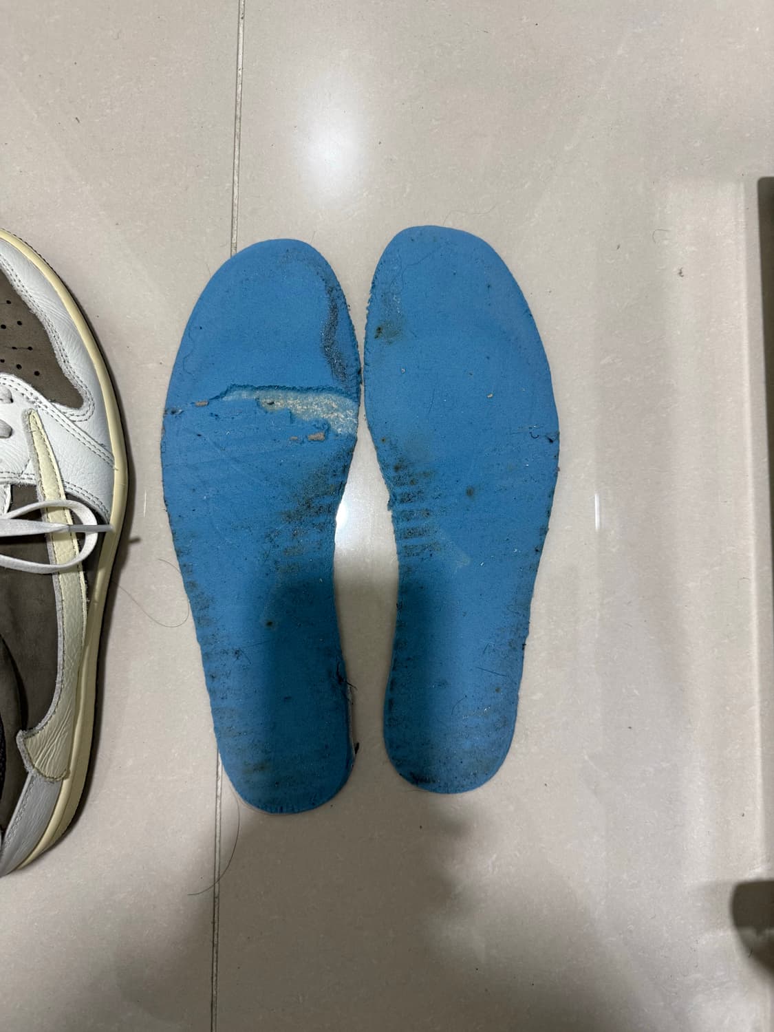 270 나이키 조던1로우 리버스 모카 스캇 상품이미지2